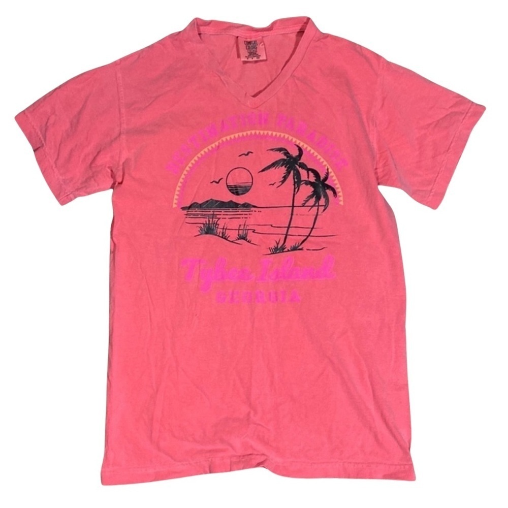 Comfort Color Pink Short Sleeve Tybee Island GA Beach Design Tshirt-Size Small